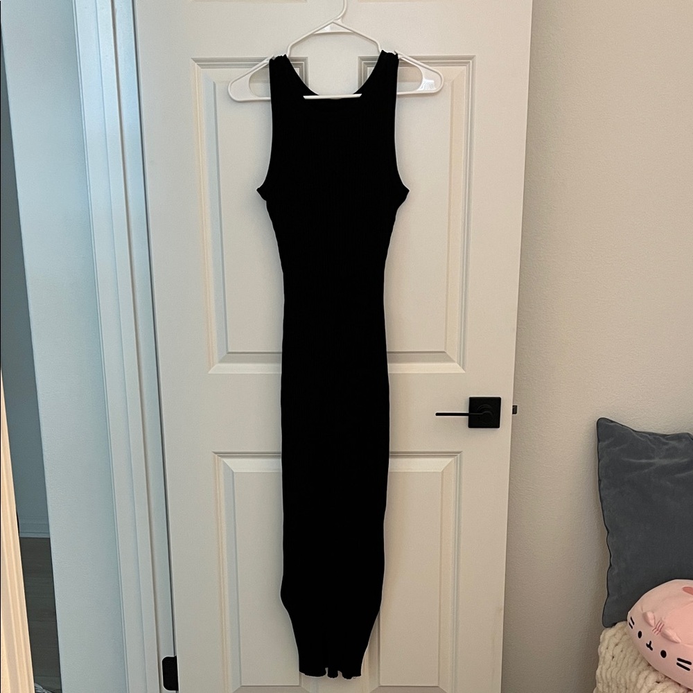 Commense Black Sleeveless Ribbed Maxi Dress